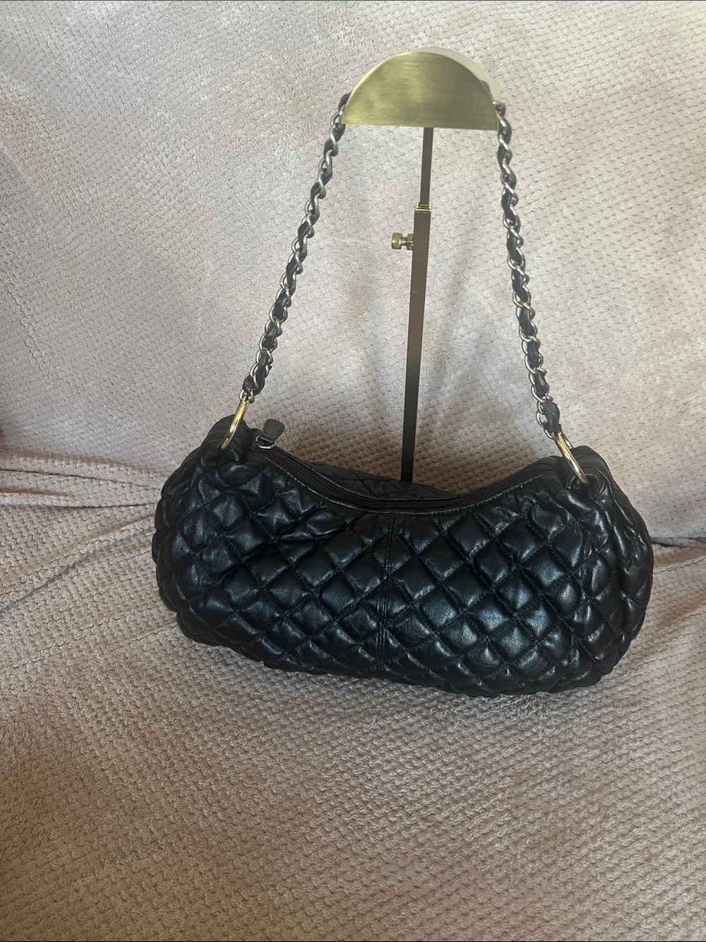 Cato Quilted Black Leather Shoulder Handbag - Picture 1 of 8